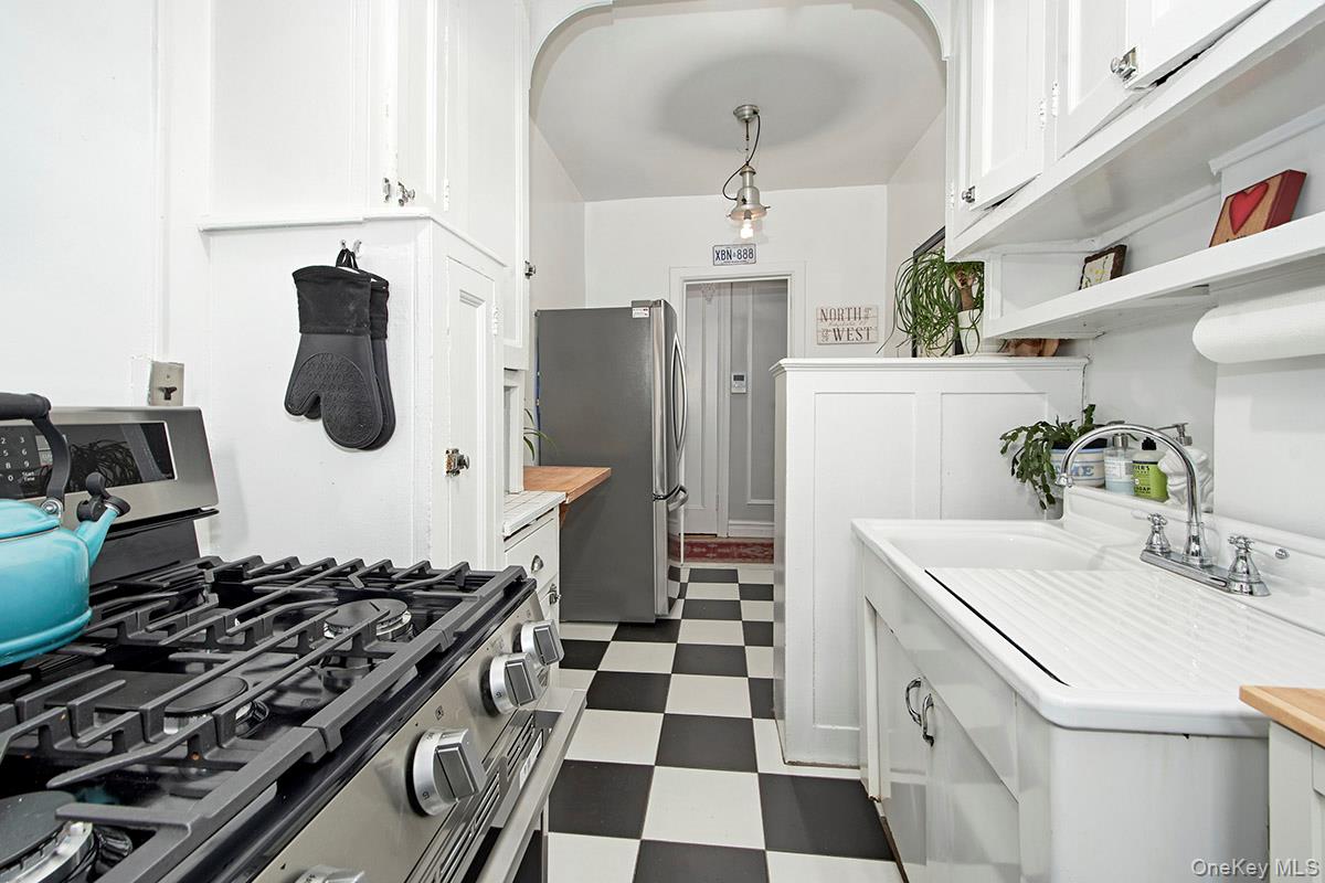 246 Bronxville Road Unit: I3