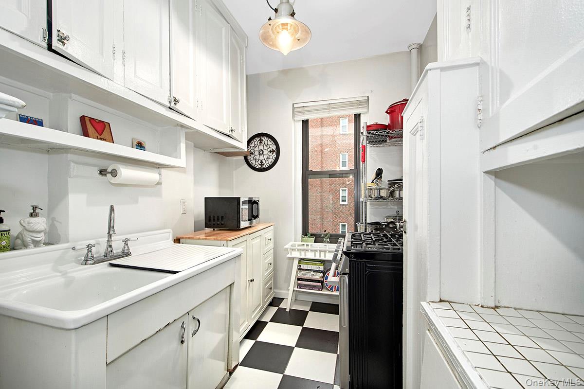 246 Bronxville Road Unit: I3