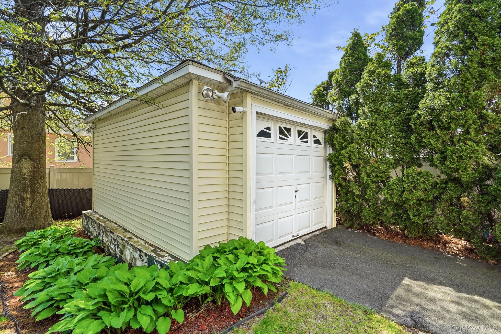 75 Hillcrest Avenue