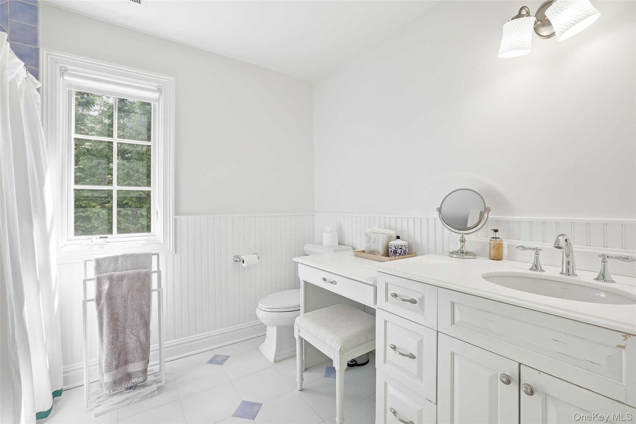 138 Oakland Beach Avenue