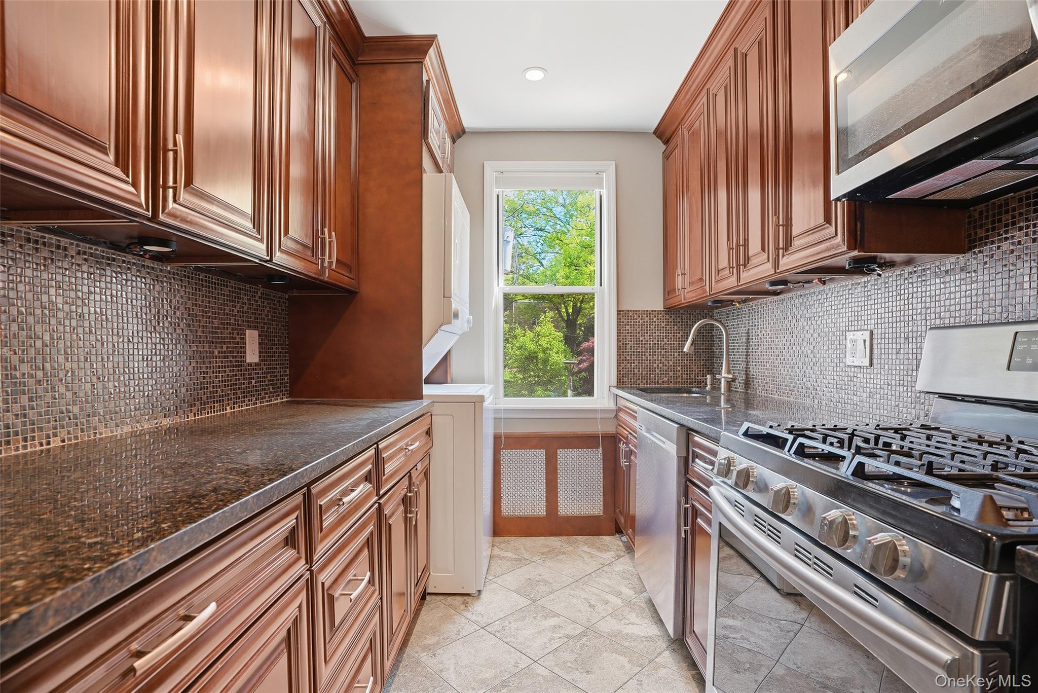 324 Palmer Terrace Unit: 1A