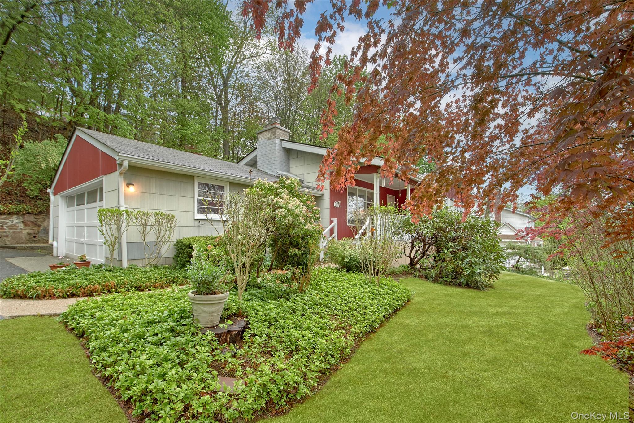 100 Lakeview Avenue