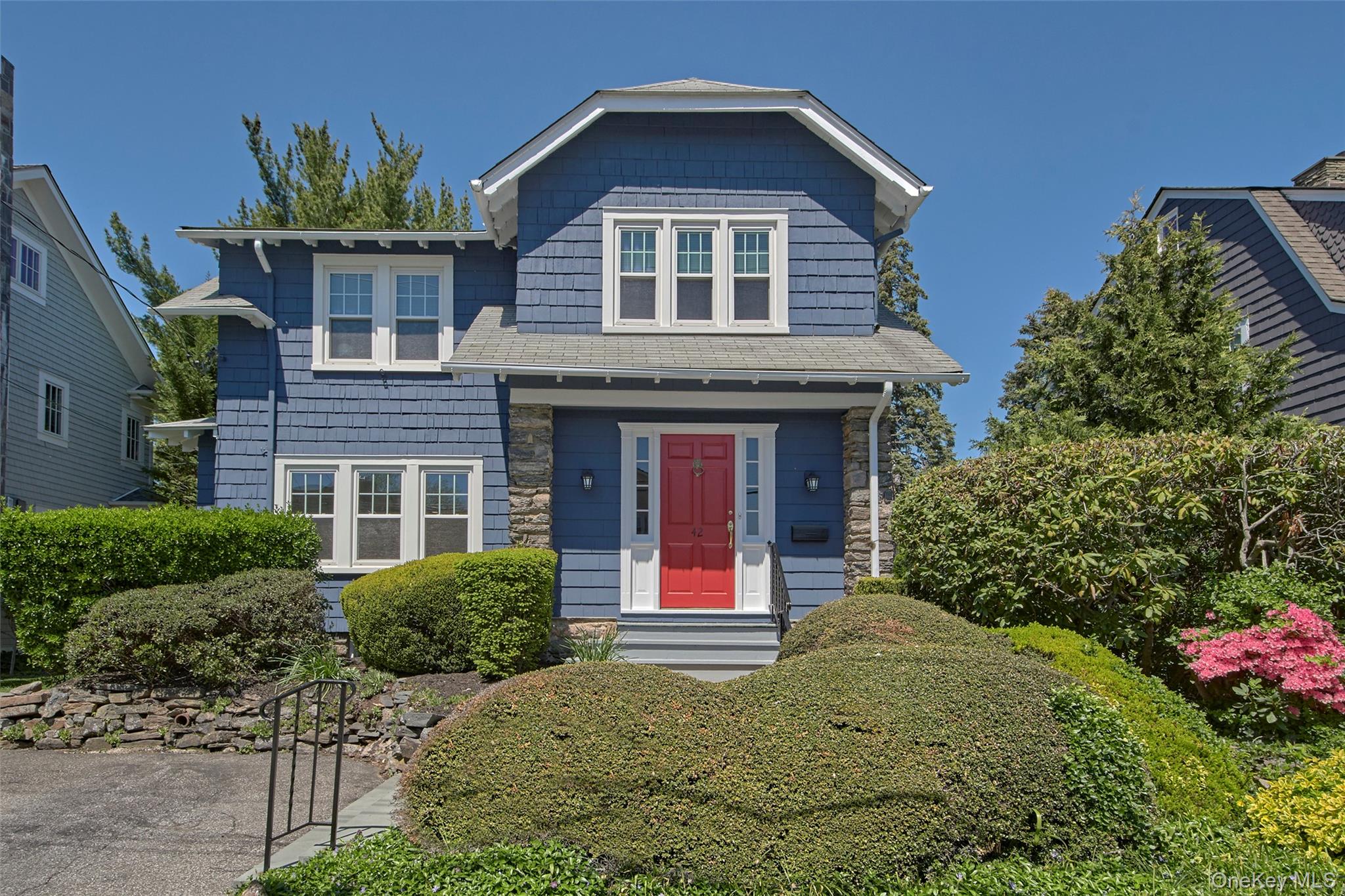 42 Oakwood Avenue
