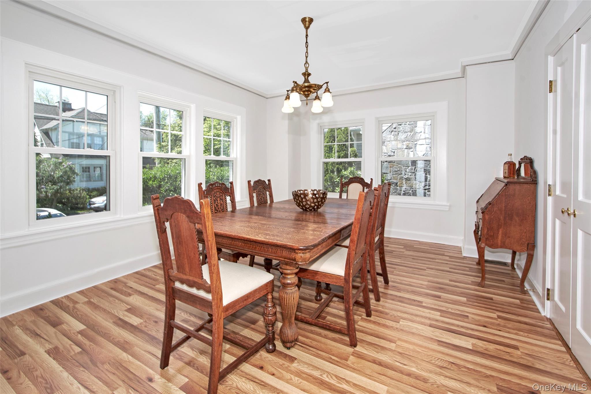 42 Oakwood Avenue
