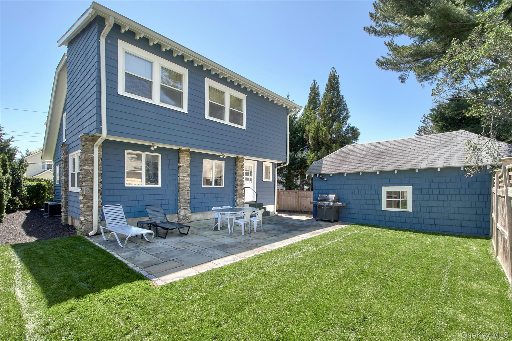 42 Oakwood Avenue