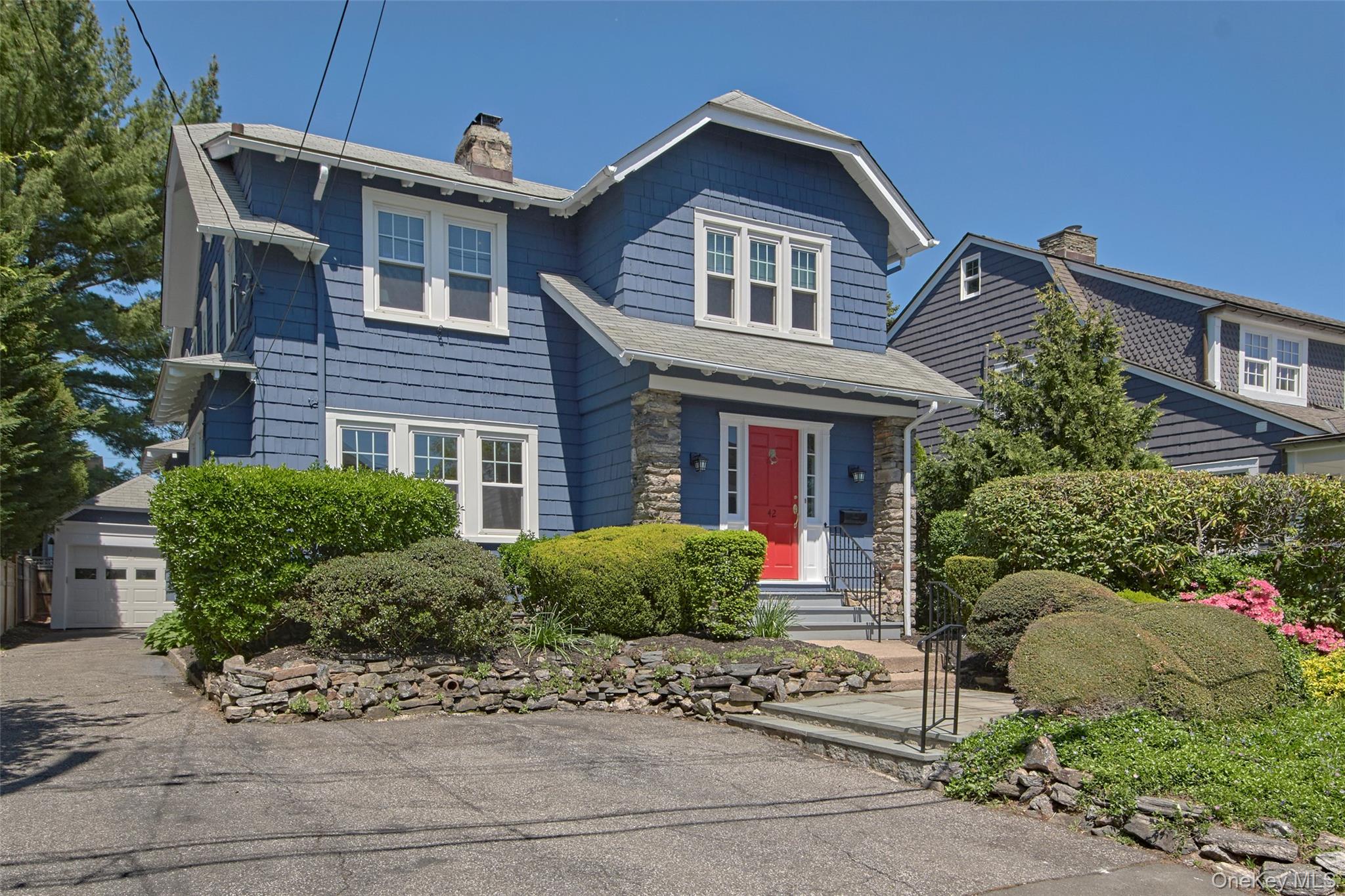 42 Oakwood Avenue