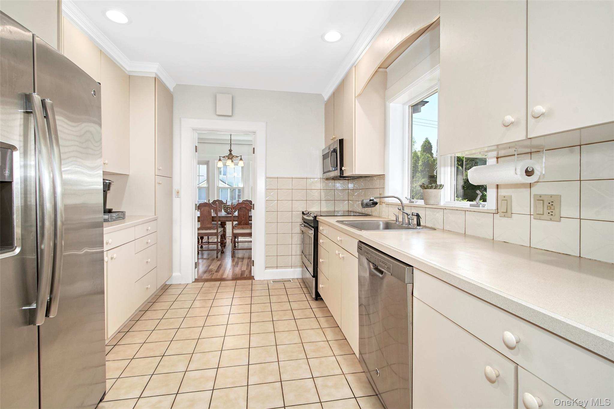 42 Oakwood Avenue