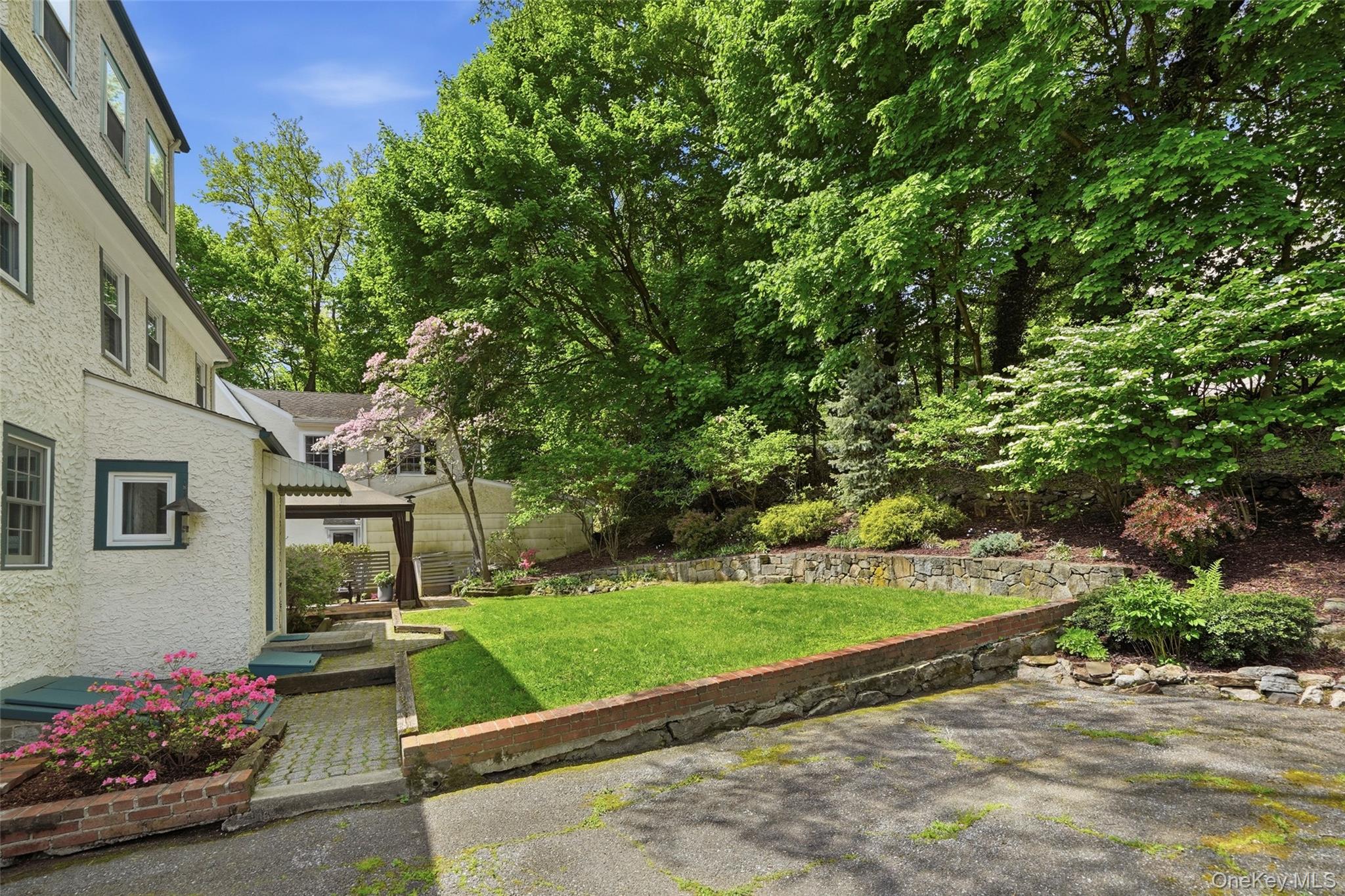 5 Allendale Drive