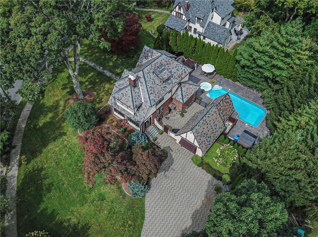 10 Browndale Place