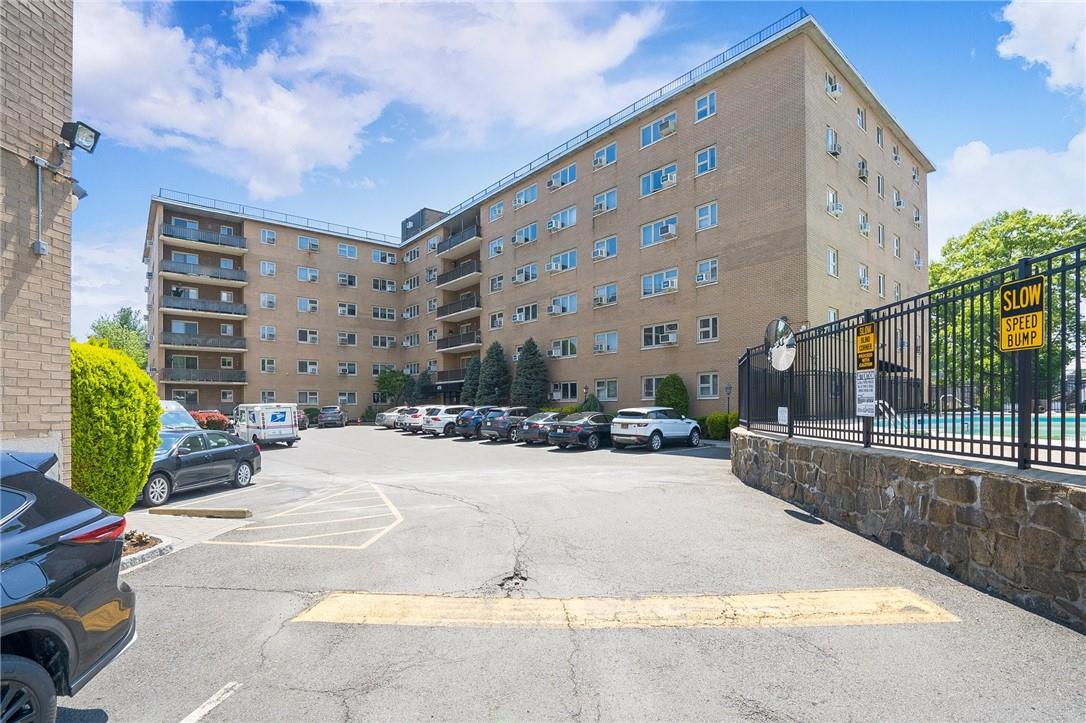 470 Halstead Avenue Unit: 6P