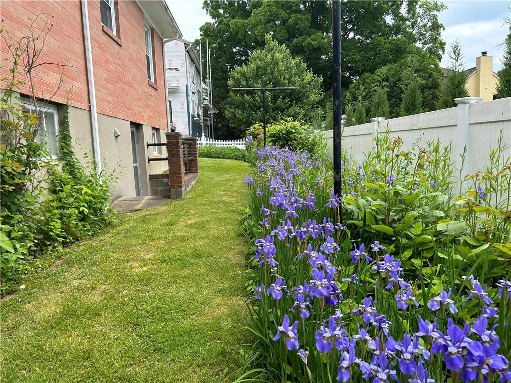 30 W High Street