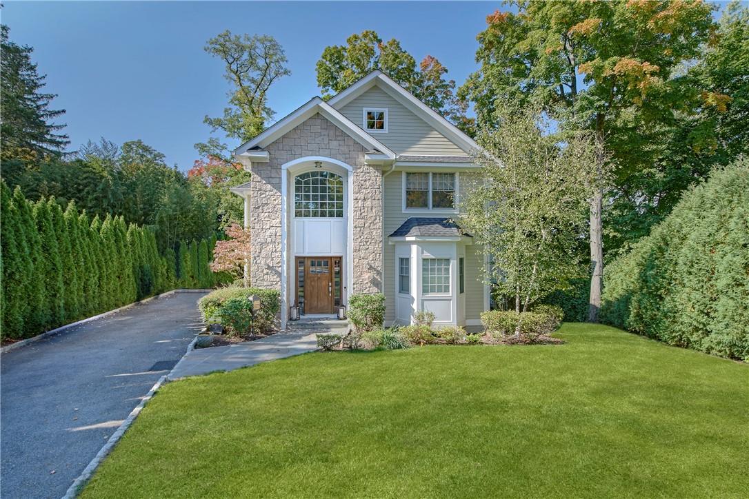 4 Scott Circle