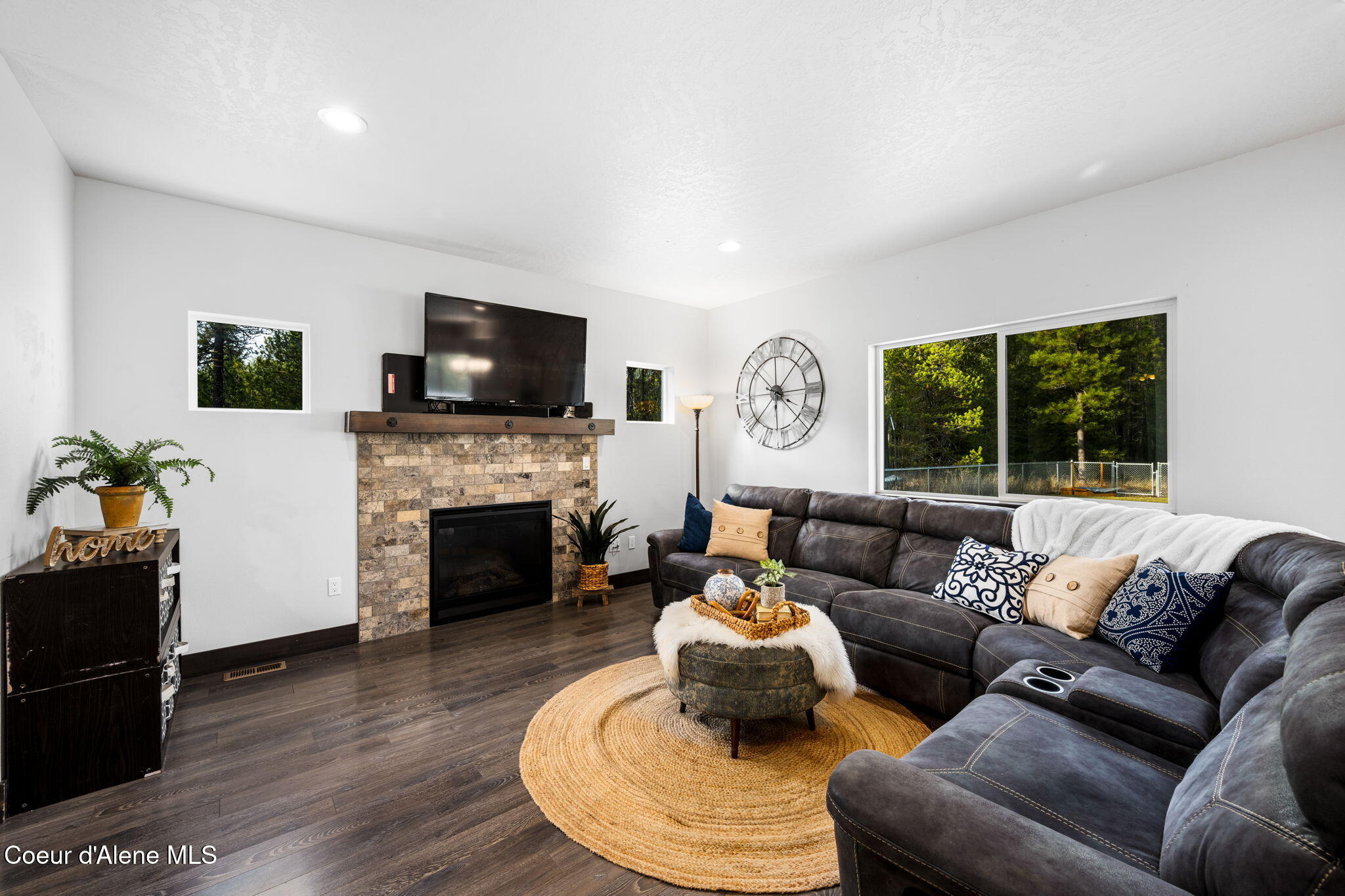 3739 W HILLSDALE RD