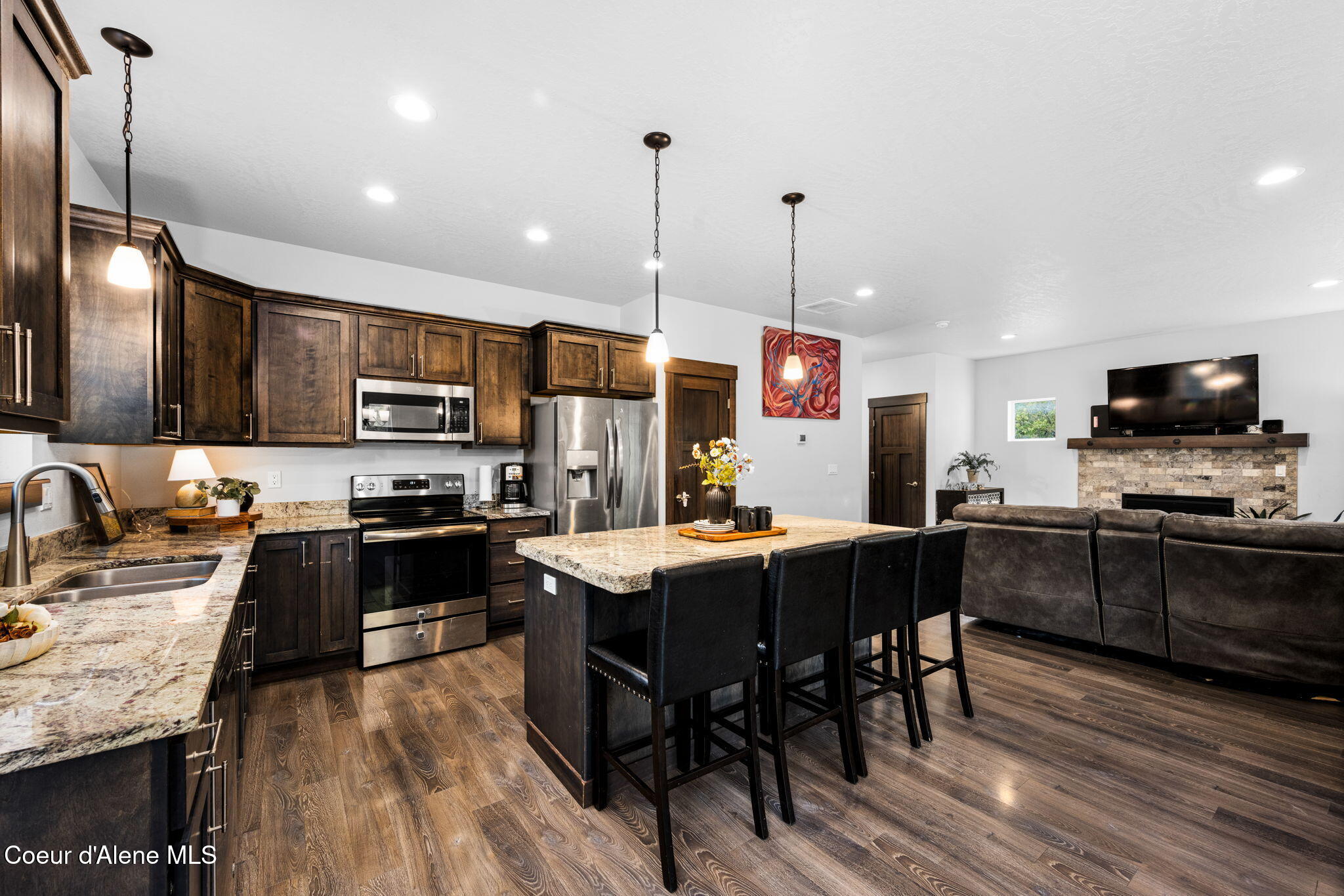 3739 W HILLSDALE RD