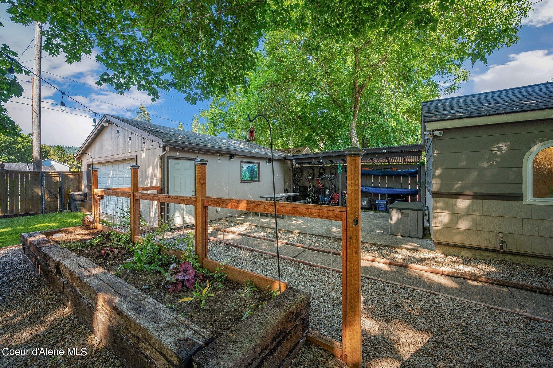 2011 E LAKESIDE AVE, Coeur d'Alene