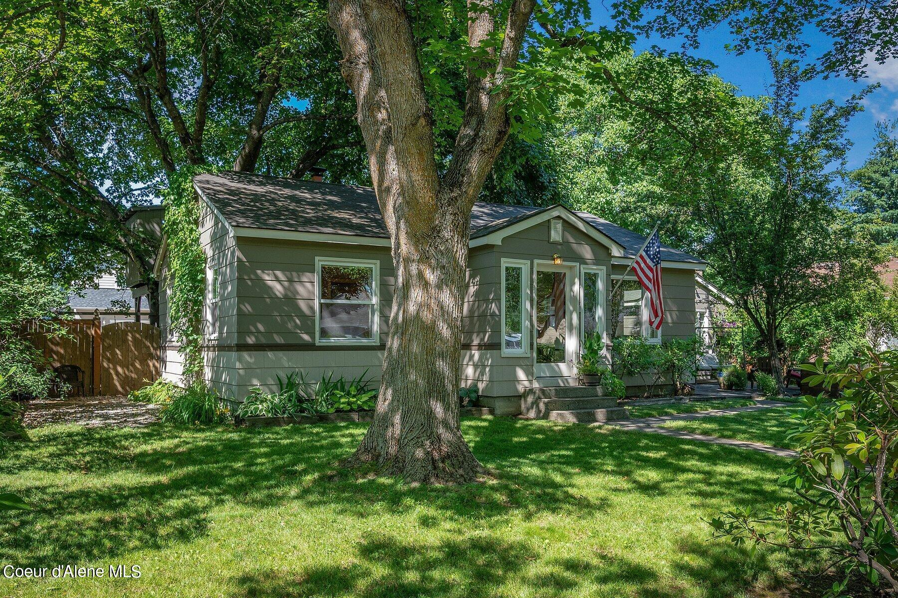 2011 E LAKESIDE AVE, Coeur d'Alene