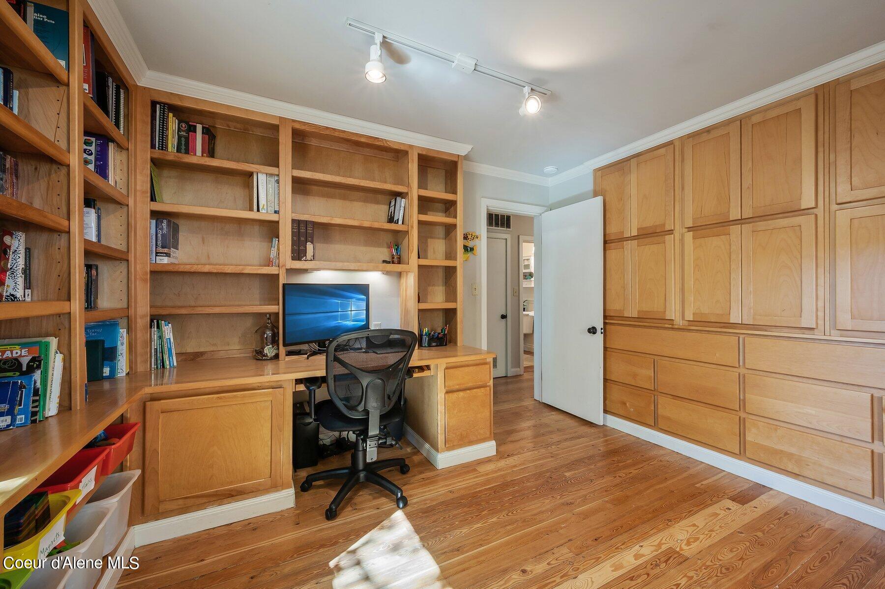 2011 E LAKESIDE AVE, Coeur d'Alene
