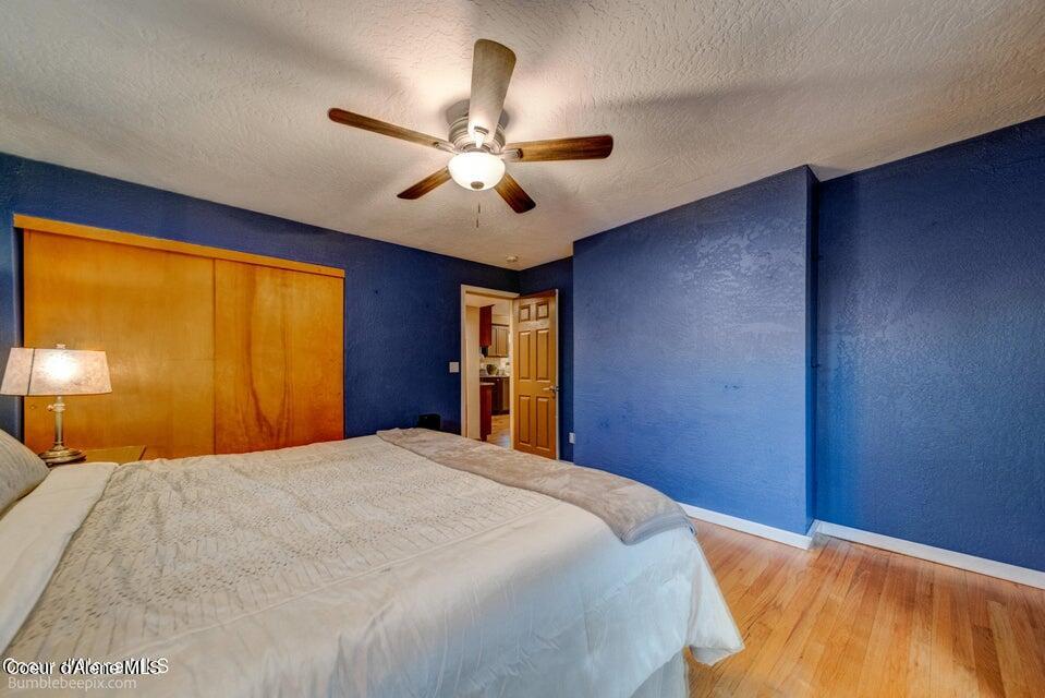 571 E CHESAPEAKE CT