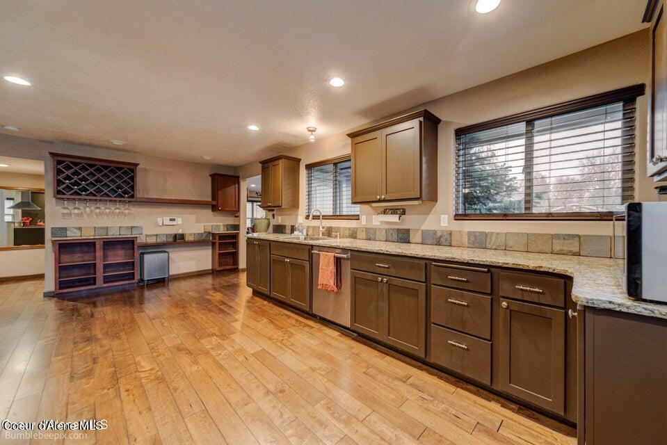 571 E CHESAPEAKE CT