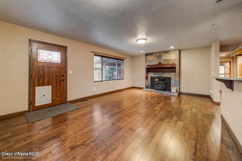 571 E CHESAPEAKE CT