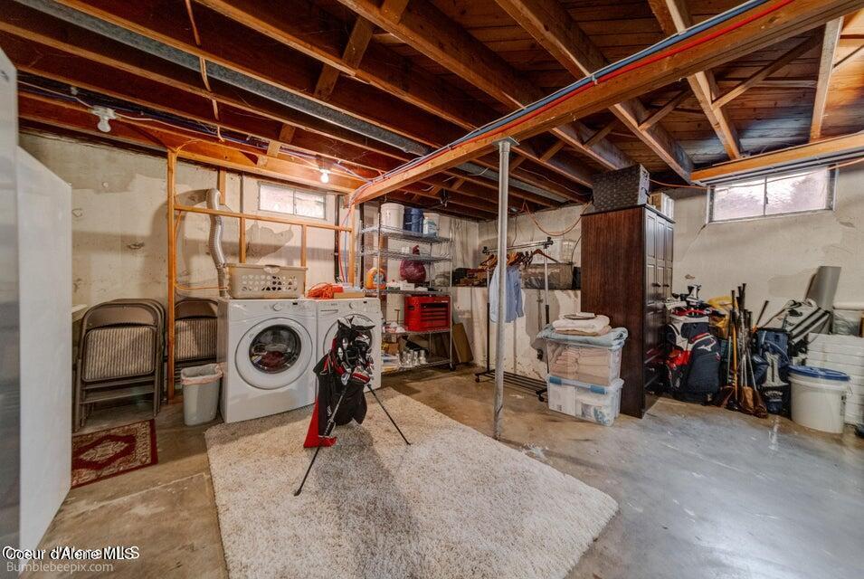 571 E CHESAPEAKE CT