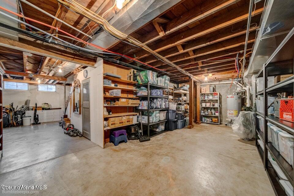 571 E CHESAPEAKE CT