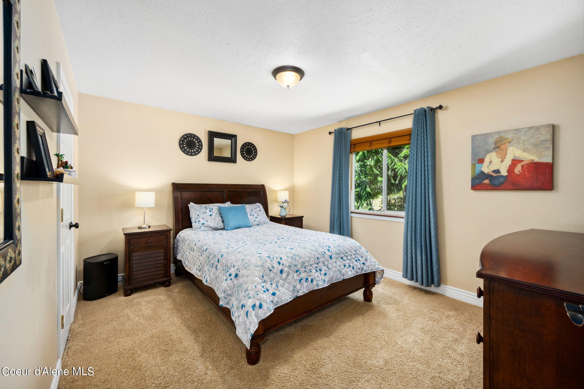 8657 N CLARKVIEW PL