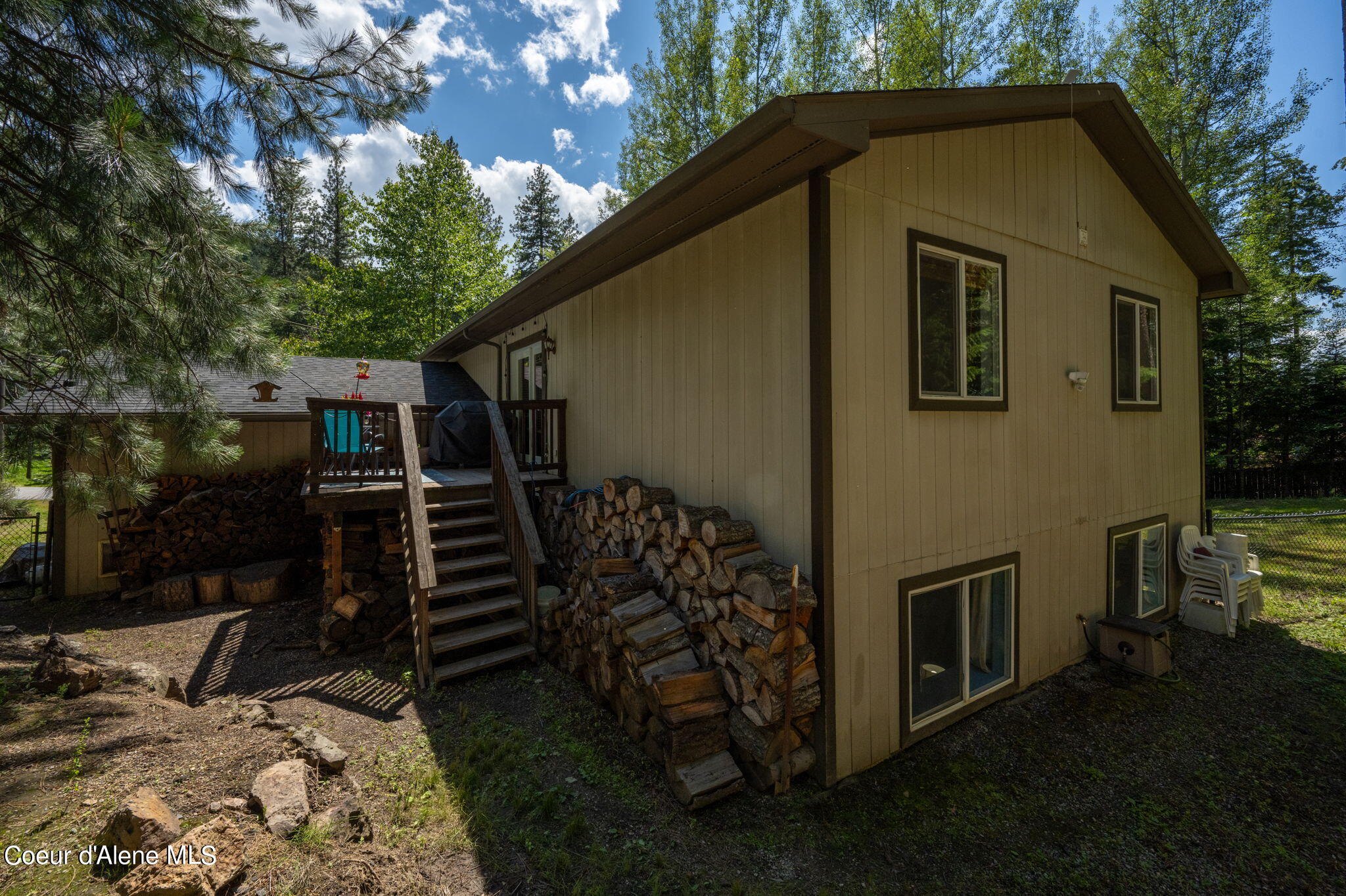 8657 N CLARKVIEW PL