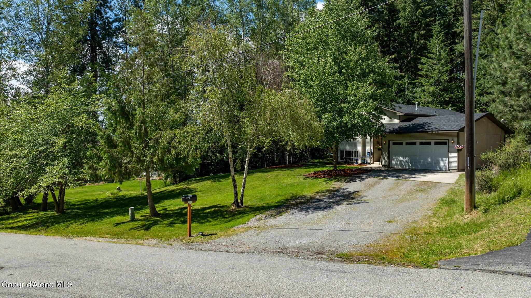 8657 N CLARKVIEW PL