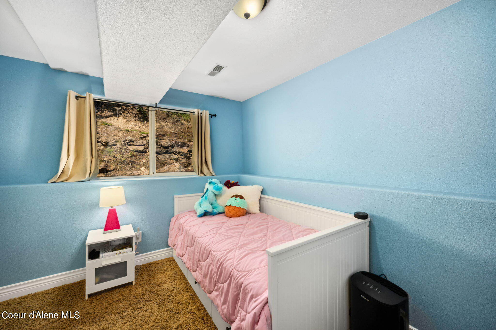 8657 N CLARKVIEW PL