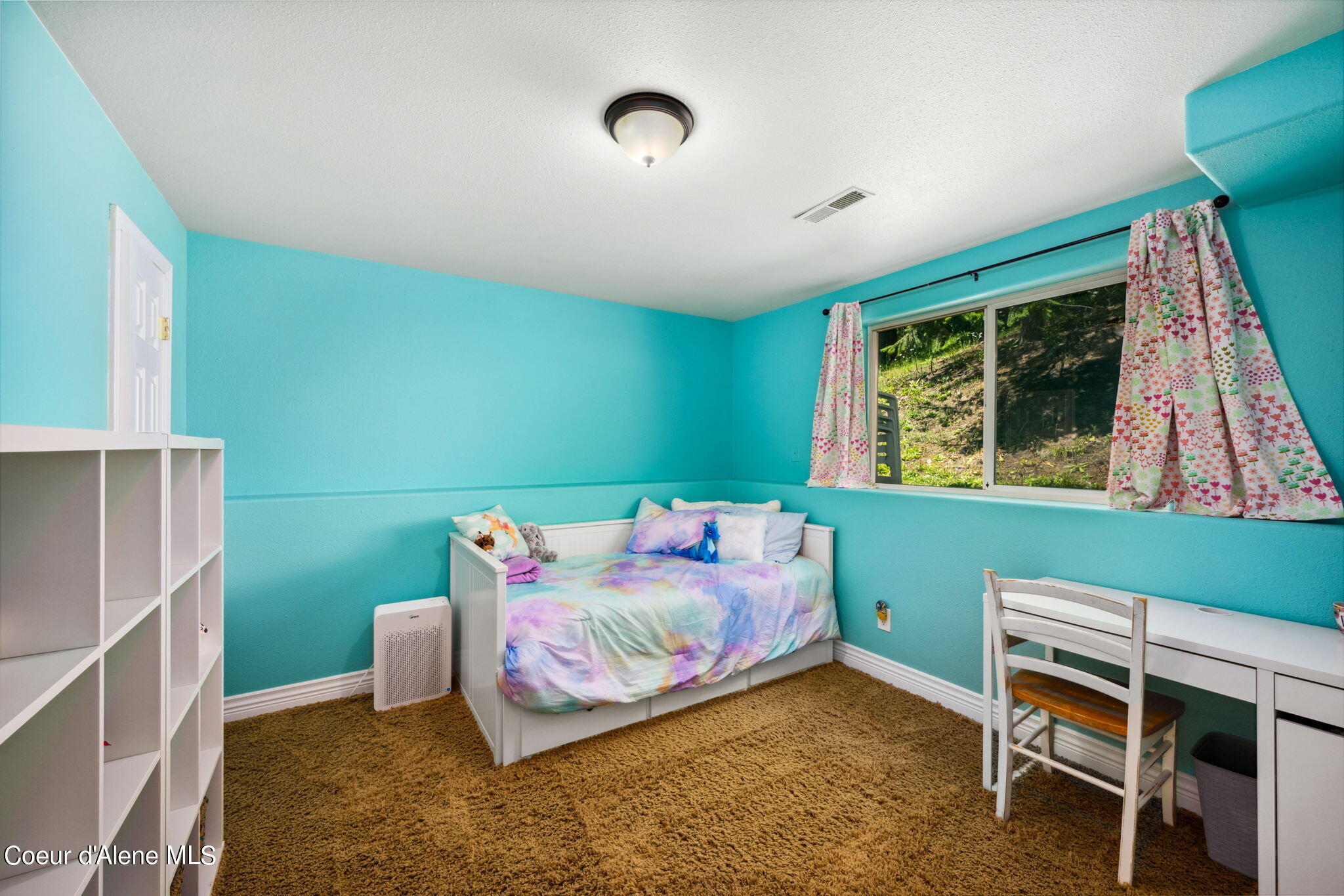 8657 N CLARKVIEW PL