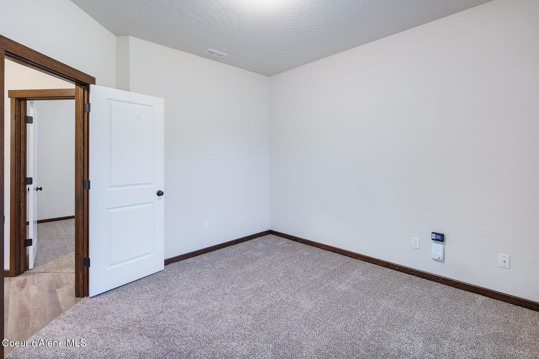 1185 W Wheatland Ave