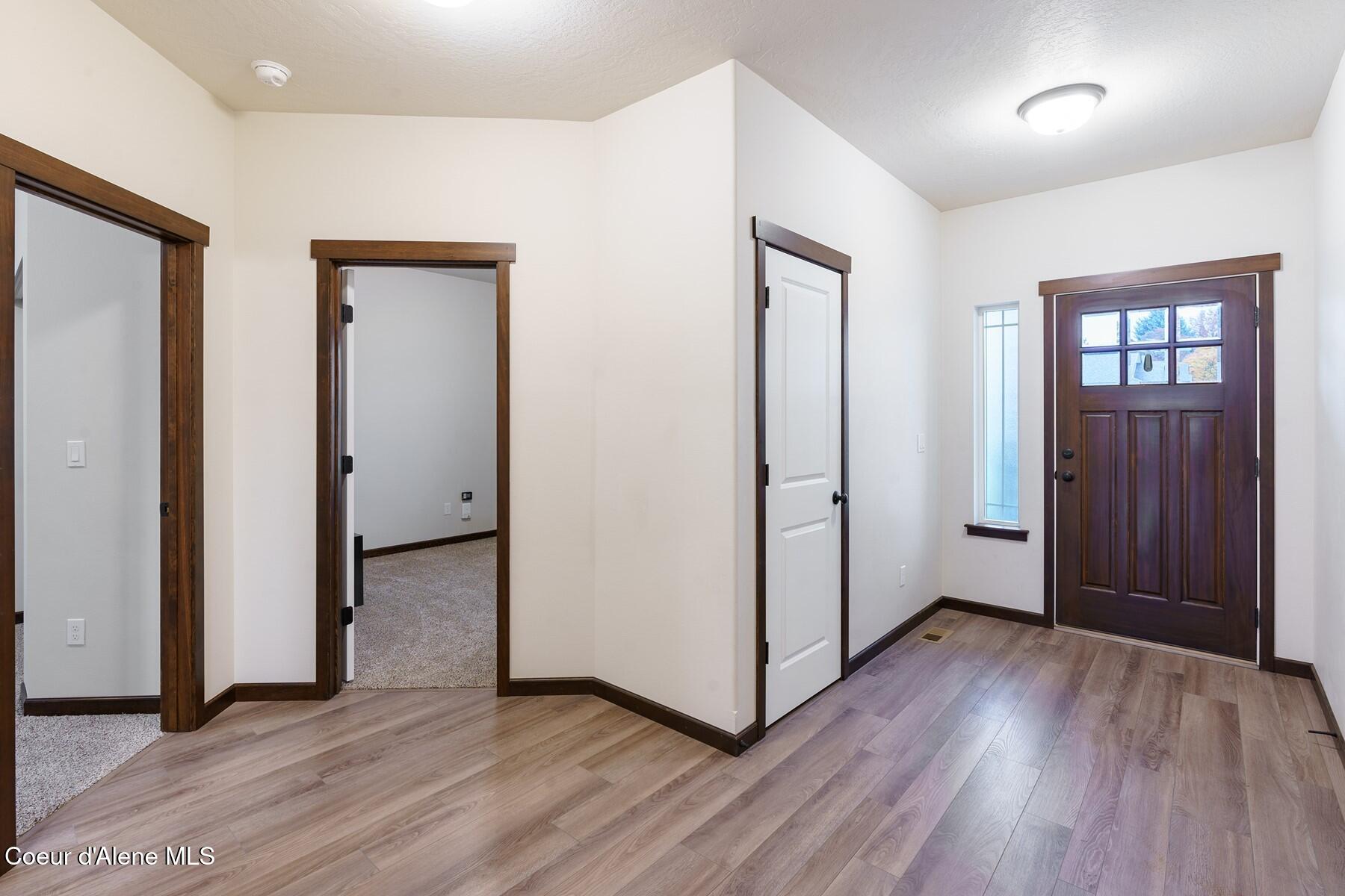 1185 W Wheatland Ave