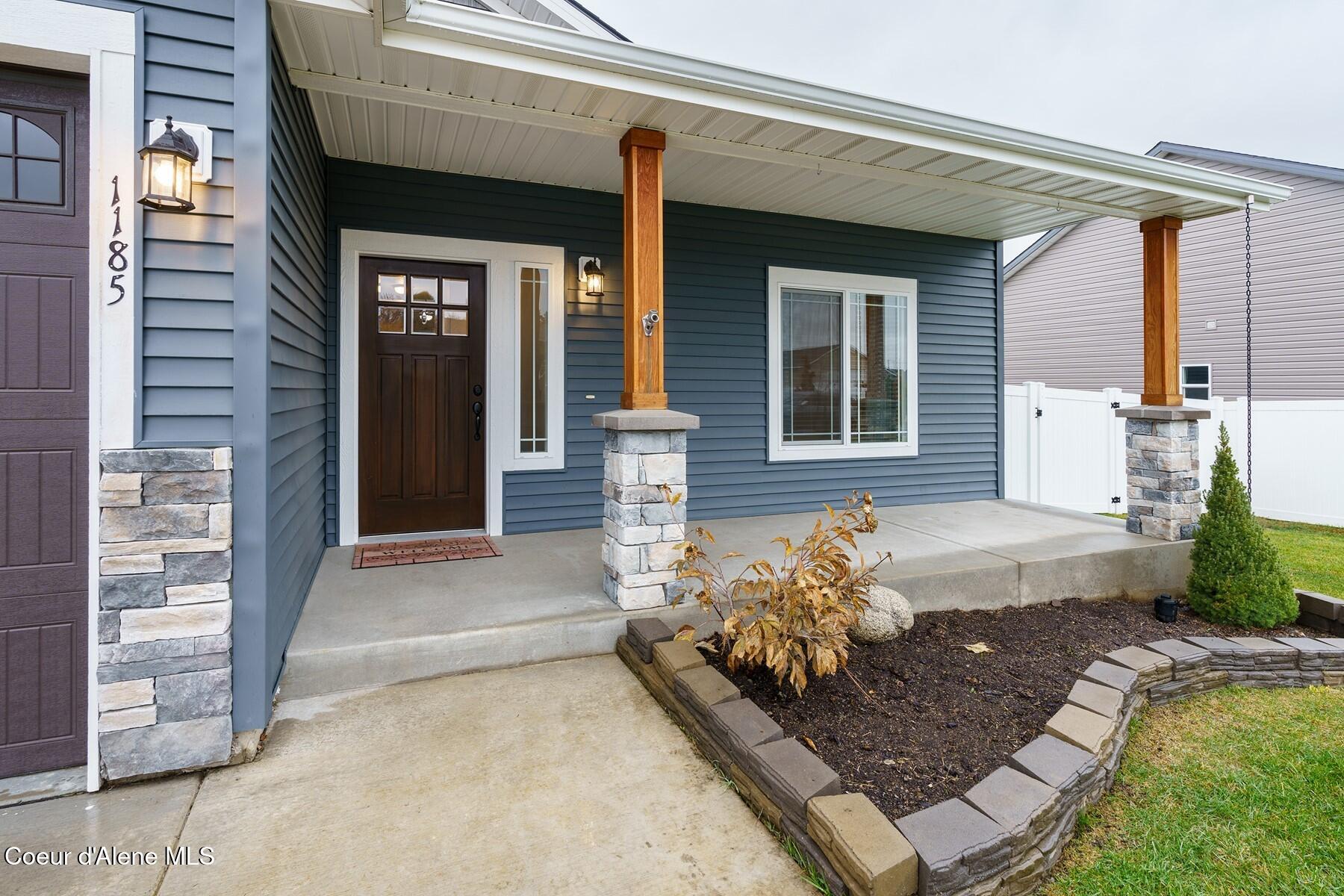 1185 W Wheatland Ave