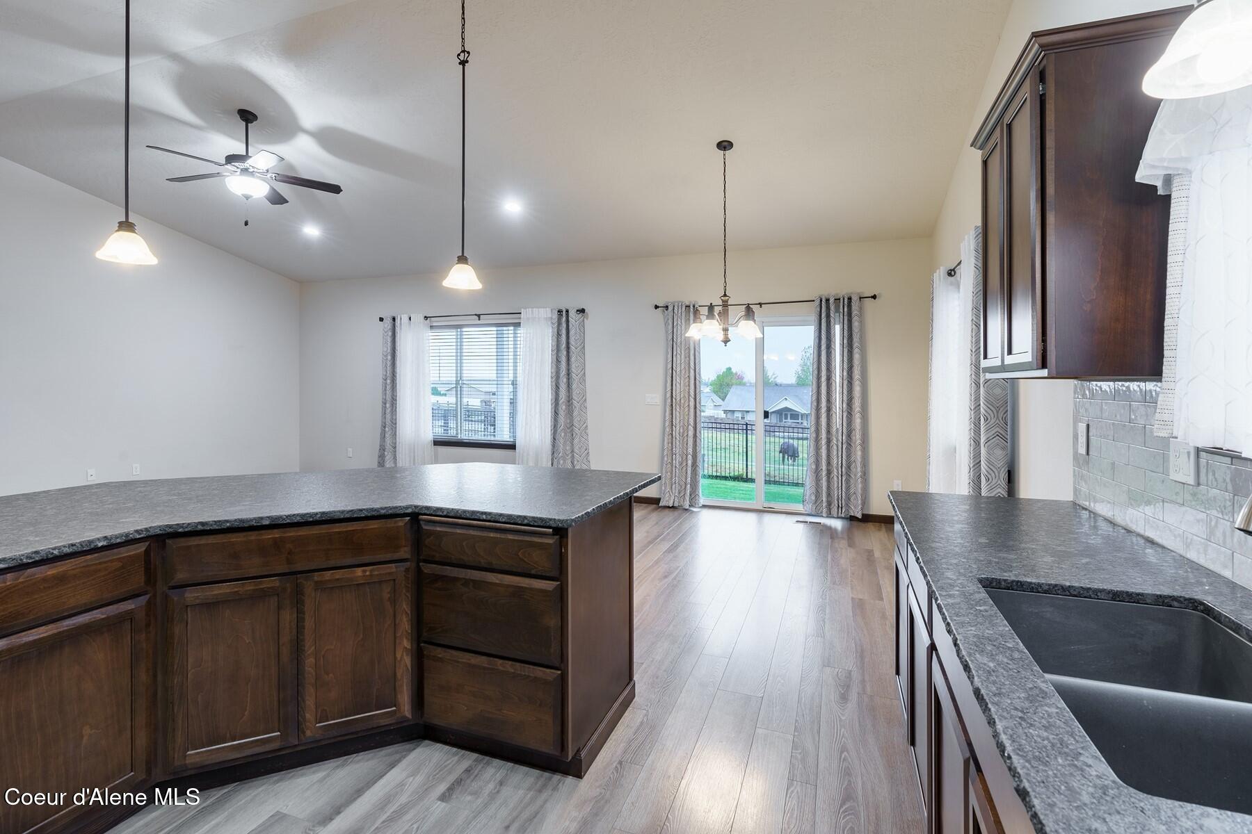 1185 W Wheatland Ave