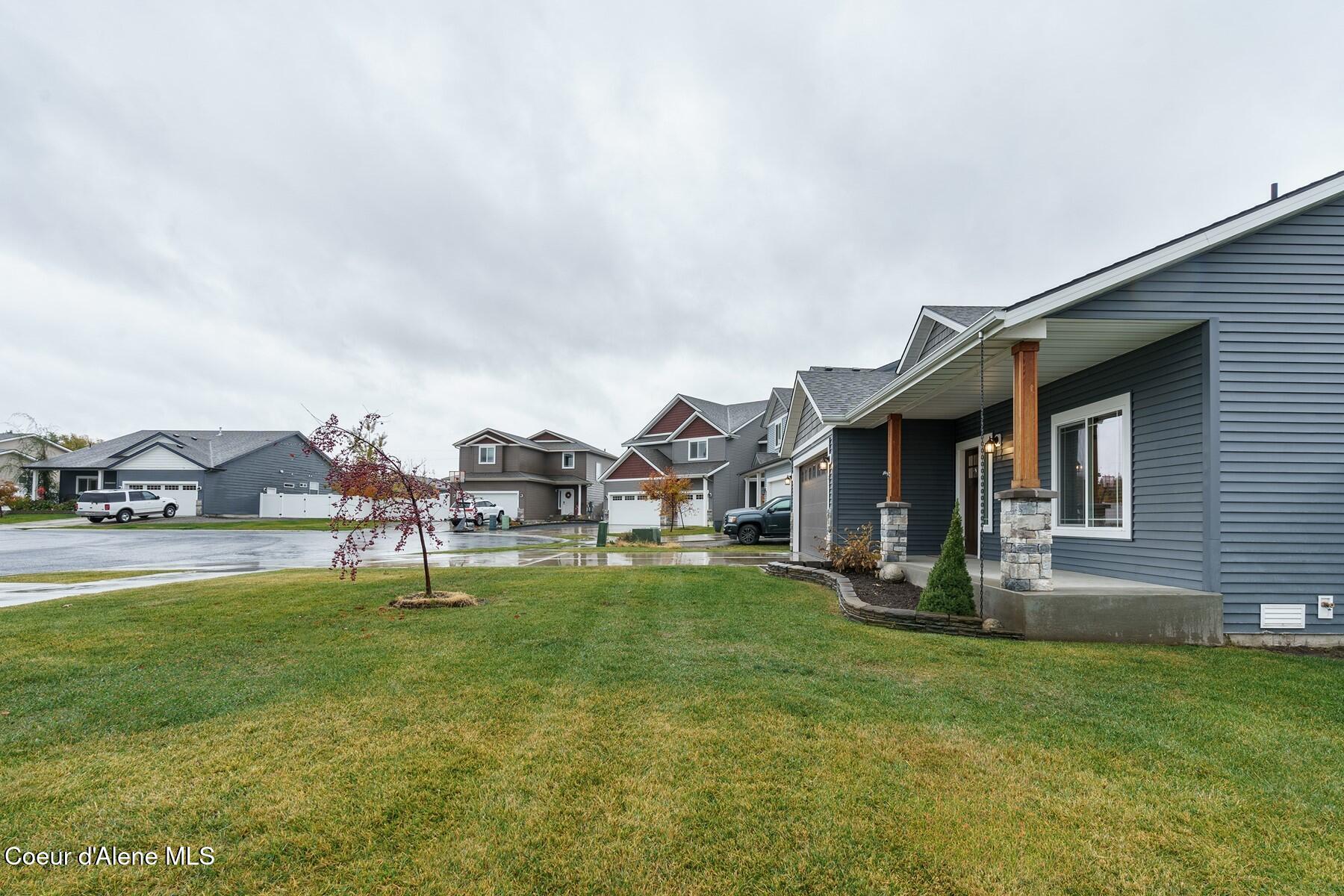 1185 W Wheatland Ave