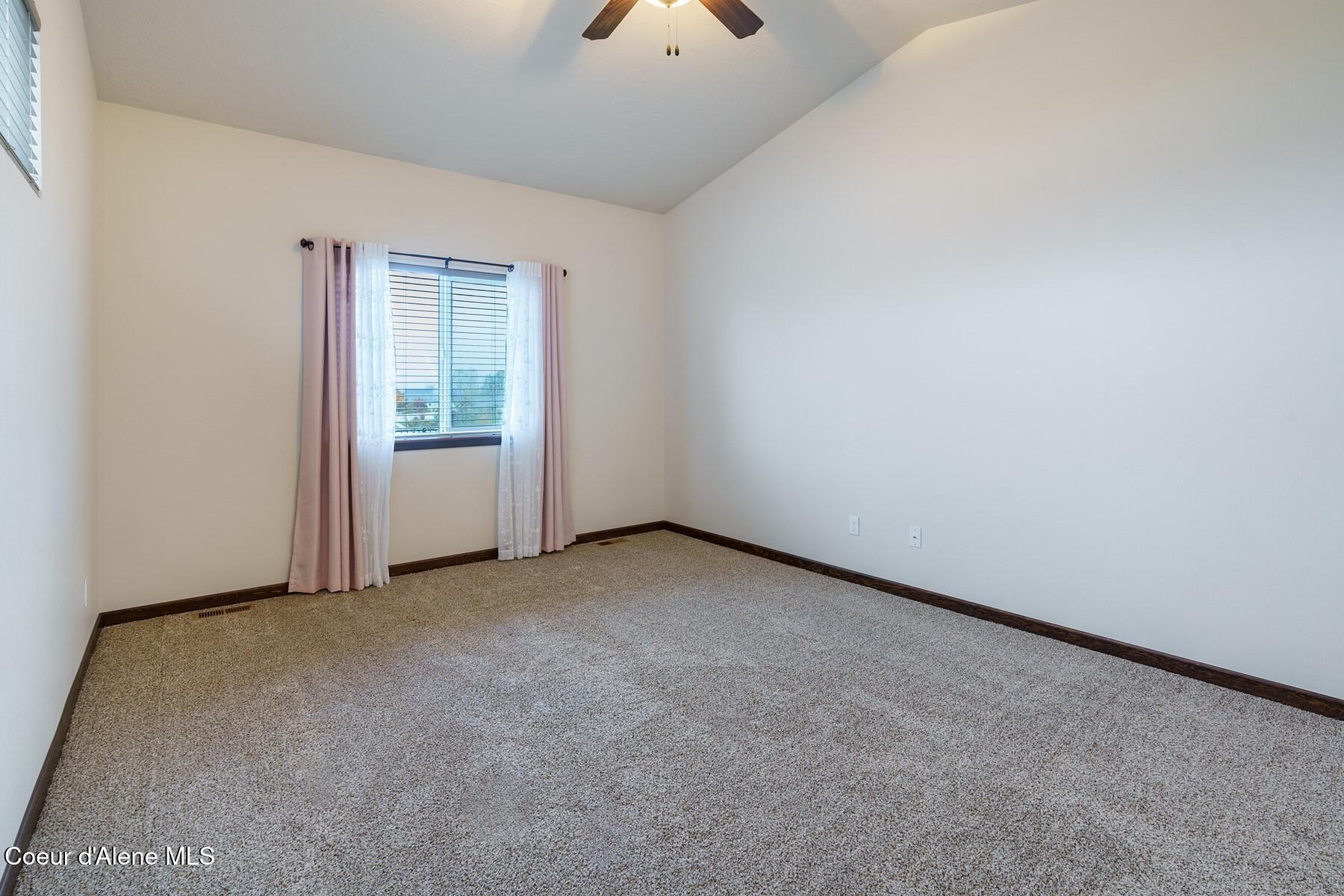 1185 W Wheatland Ave