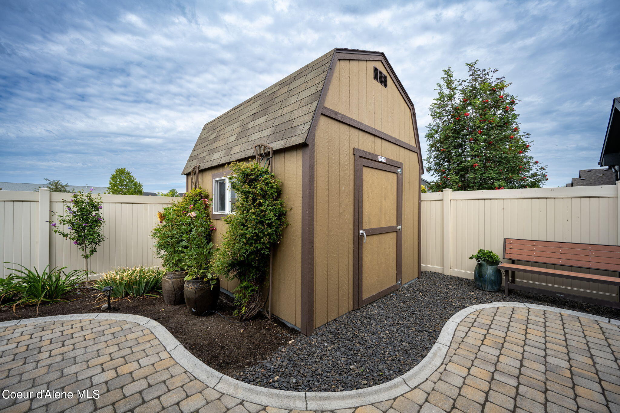 3133 N KIERNAN DR