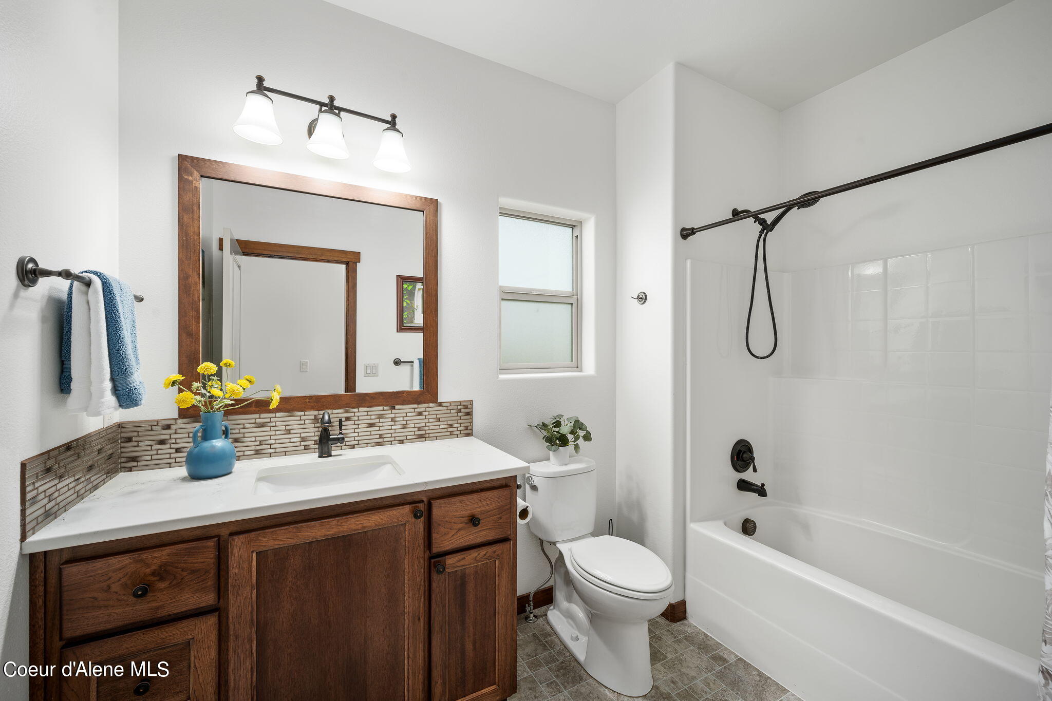 3133 N KIERNAN DR