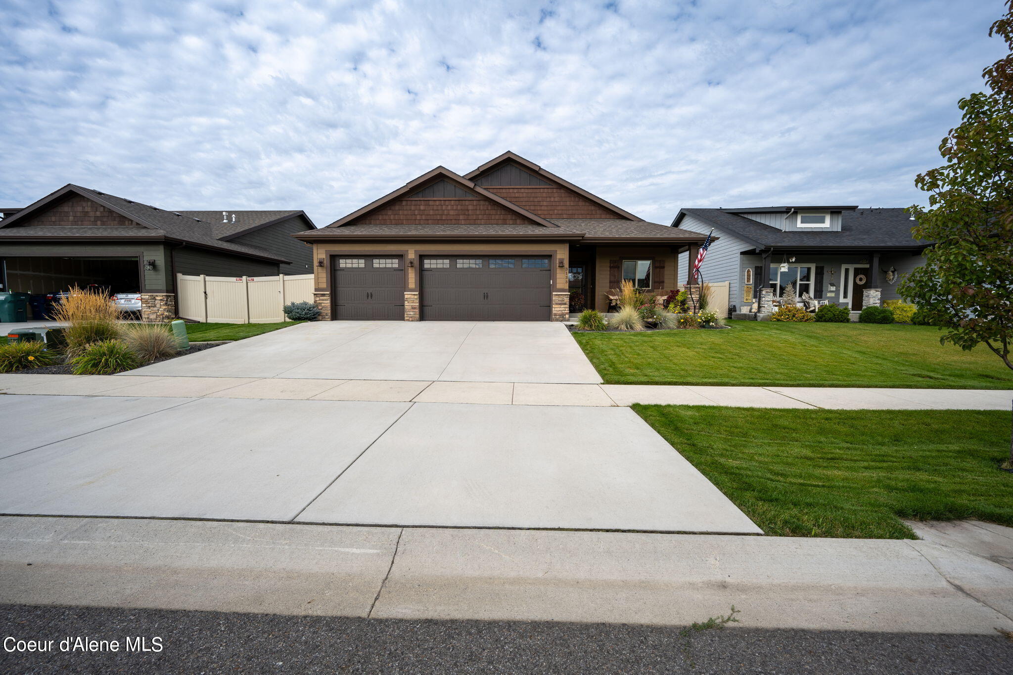 3133 N KIERNAN DR