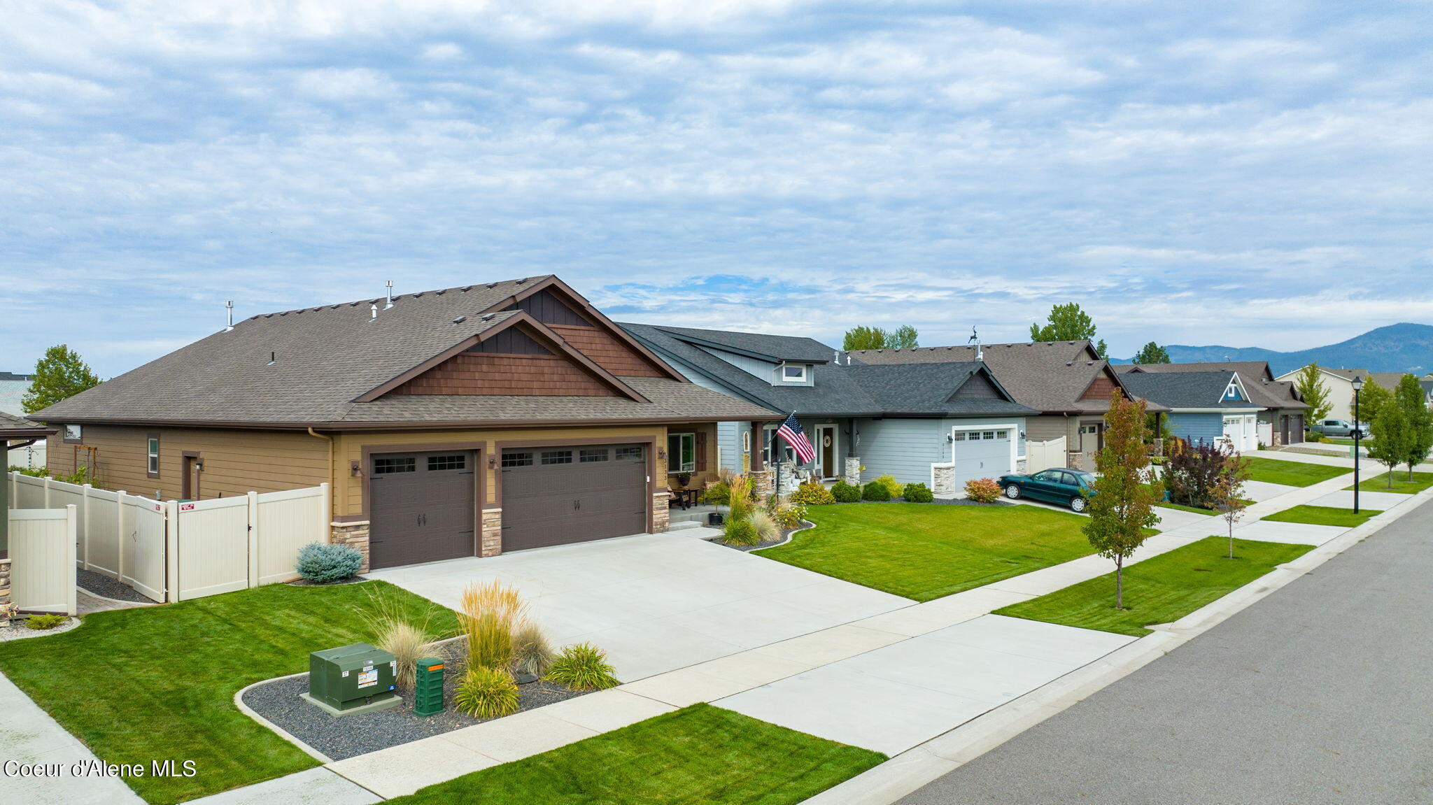 3133 N KIERNAN DR