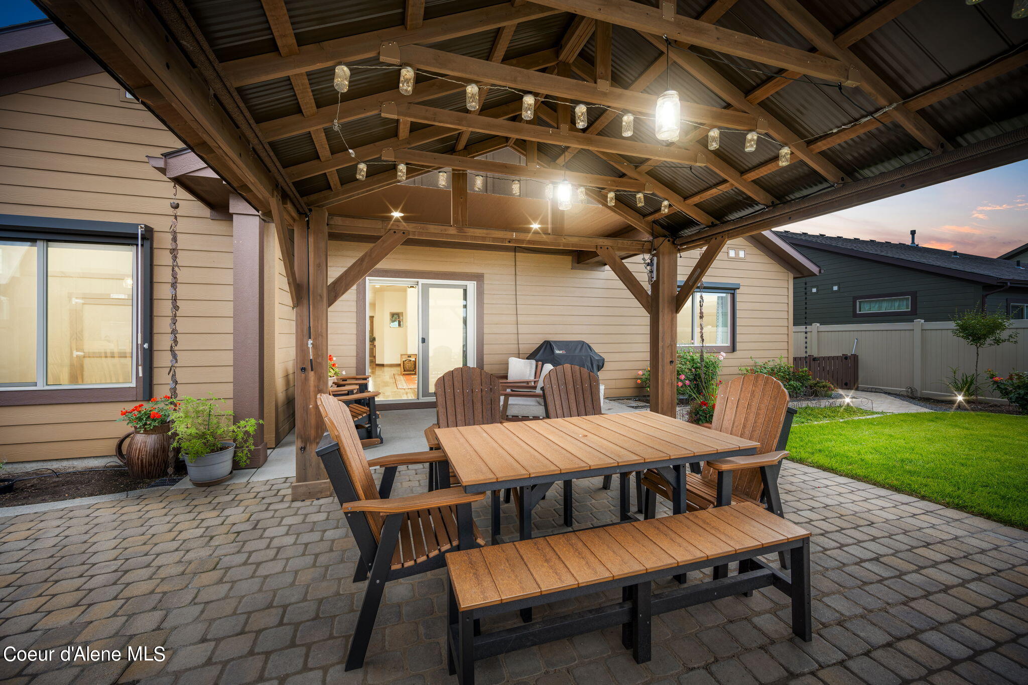 3133 N KIERNAN DR