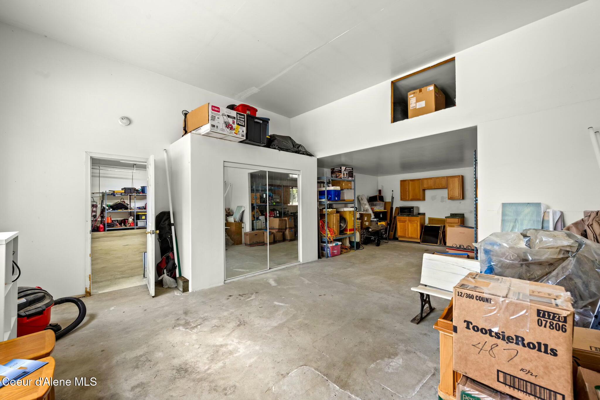 2611 W WESSON AVE