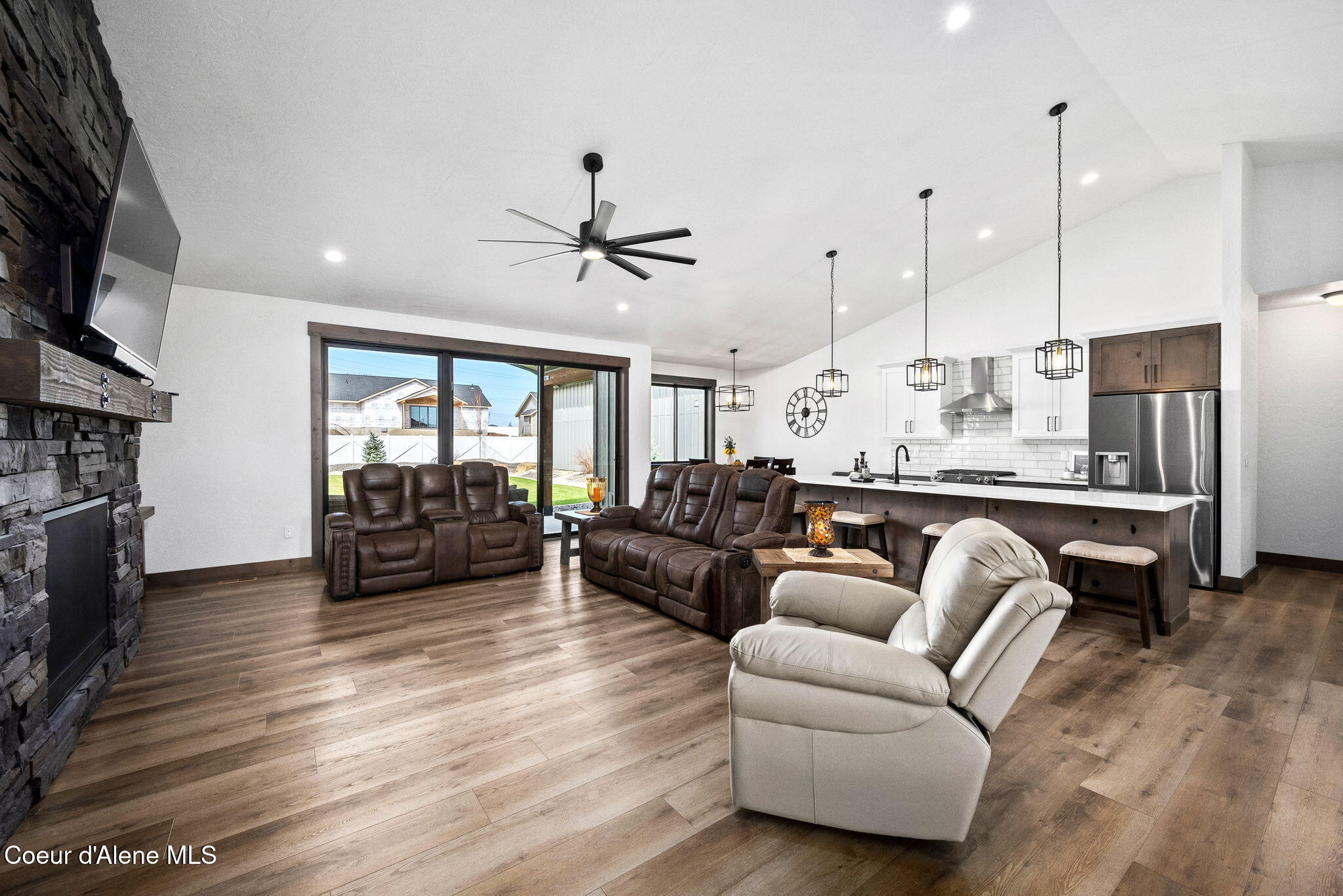 8165 W SPLITRAIL AVE