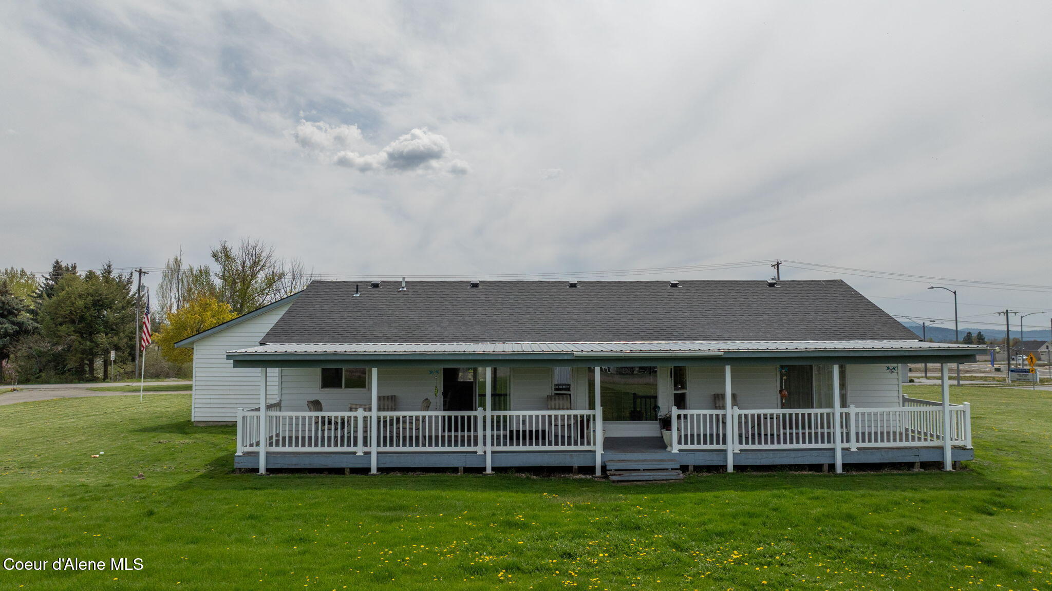 12719 W PRAIRIE AVE