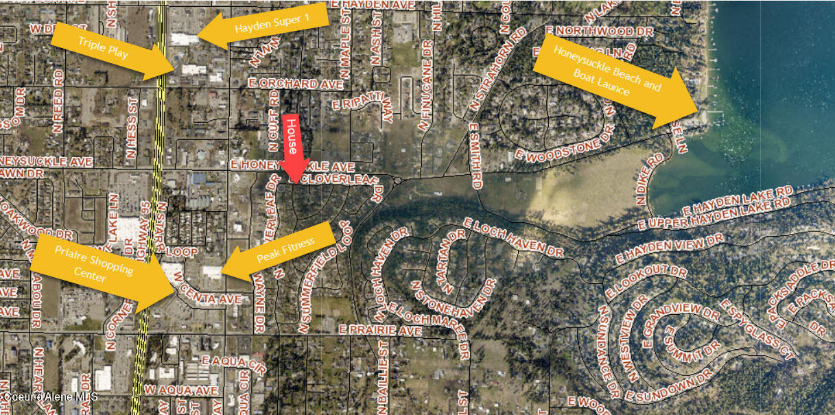 8716 N CLOVERLEAF DR