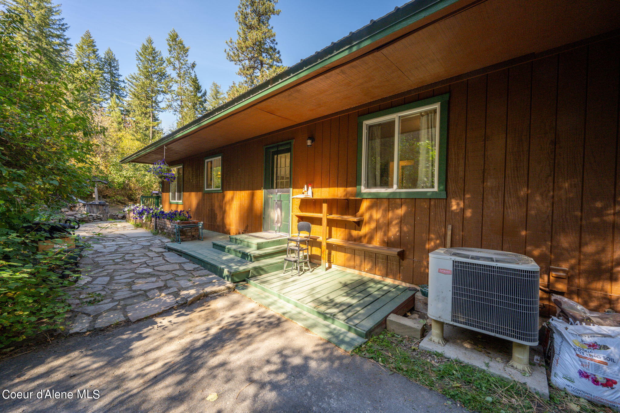 2711 S CARPENTER LOOP