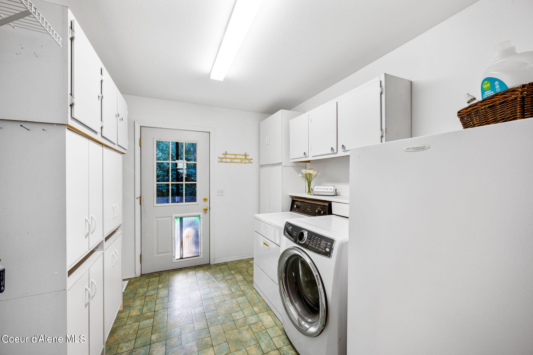 2711 S CARPENTER LOOP