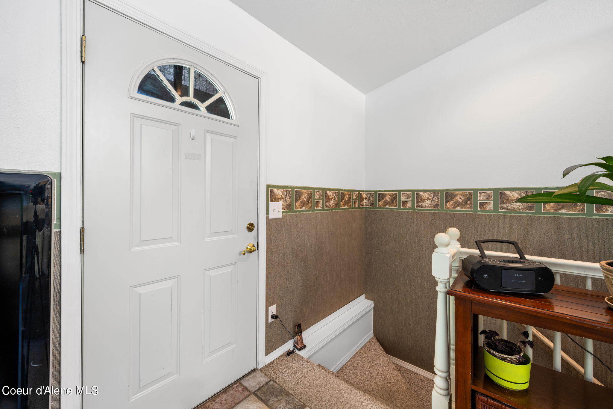 2711 S CARPENTER LOOP