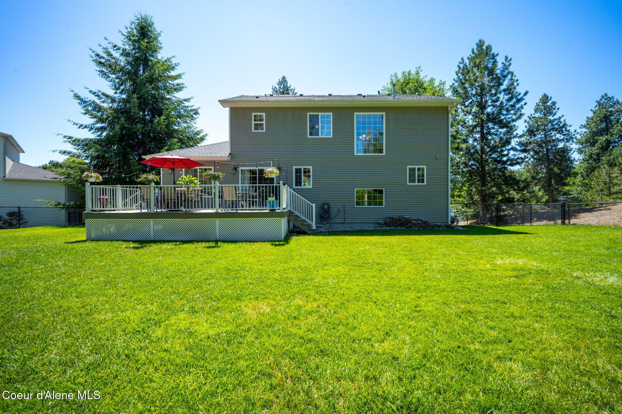 5570 E SHORELINE DR